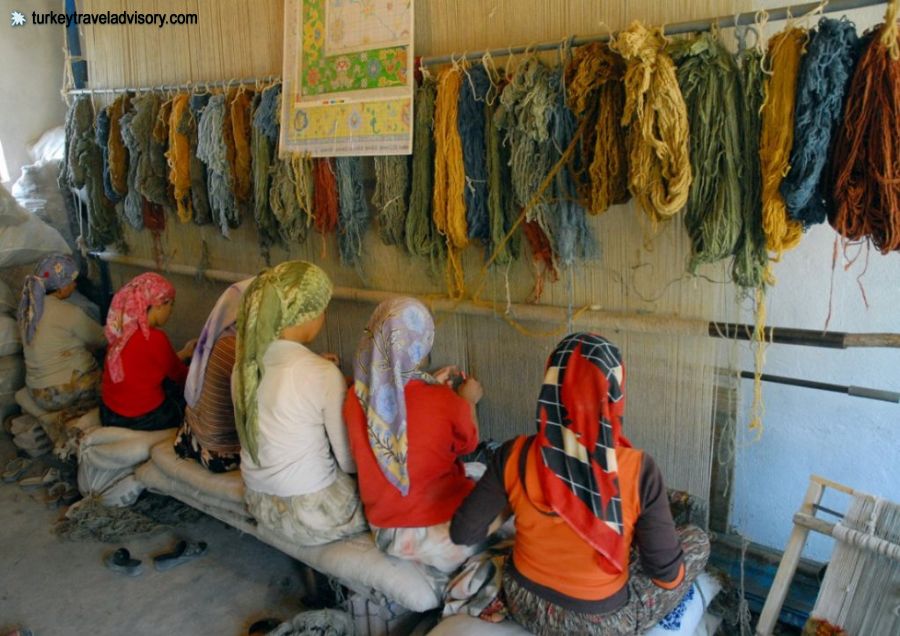 Carpet weaving in Turkey