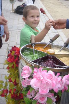 '' Emirhan Uysal '' eating candy in Blue Mosque Area 