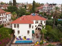 Deja Vu Boutique Hotel