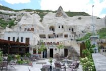 Spelunca Cave Hotel